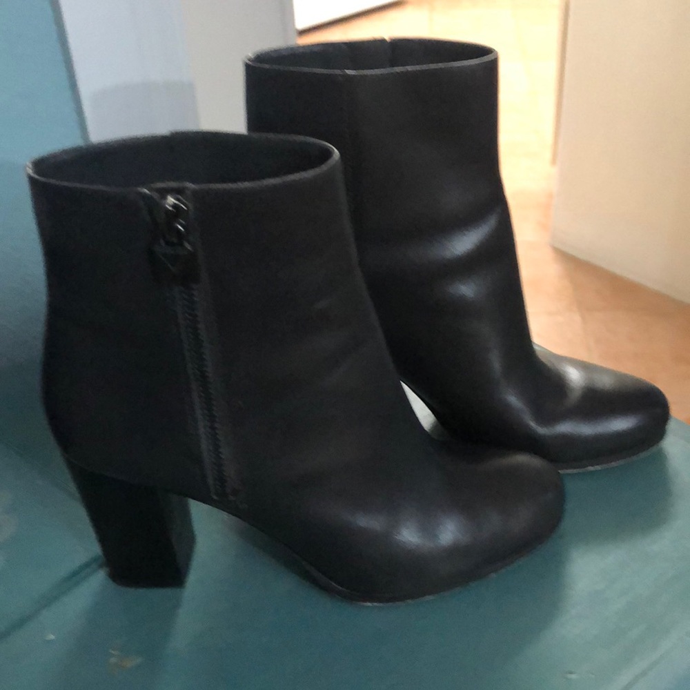 Michael Kors booties dark gray, size 8, 3 1/2 in